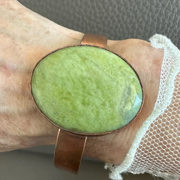 Beautiful Stone Copper Cuff 20% off - Picture 2 of 4